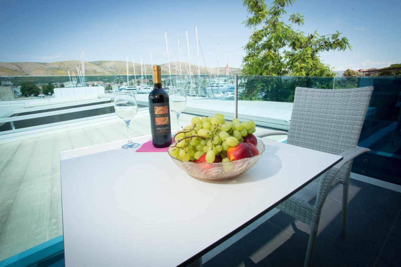 Azzurro Luxury Rooms Trogir Exterior foto
